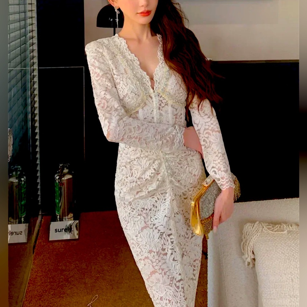 Self-Portrait lace dress ❤️